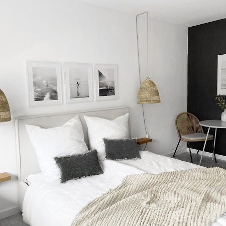 Seaside Rooms - Zentrales Design-Apartment Mit Balkon & Parkplatz - 2 Minuten Zum Strand Timmendorfer Strand Kültér fotó