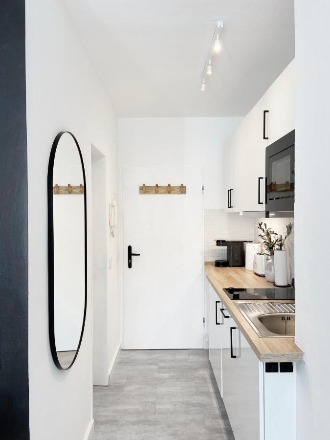 Seaside Rooms - Zentrales Design-Apartment Mit Balkon & Parkplatz - 2 Minuten Zum Strand Timmendorfer Strand Kültér fotó